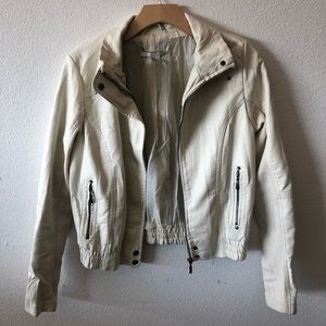 WHITE LEATHER ZIP-UP JACKET WITH SPANDEX
